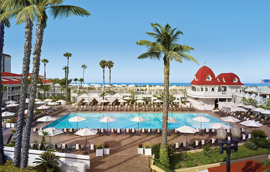 Hotel-del-Coronado-pool-family-road-trip-california