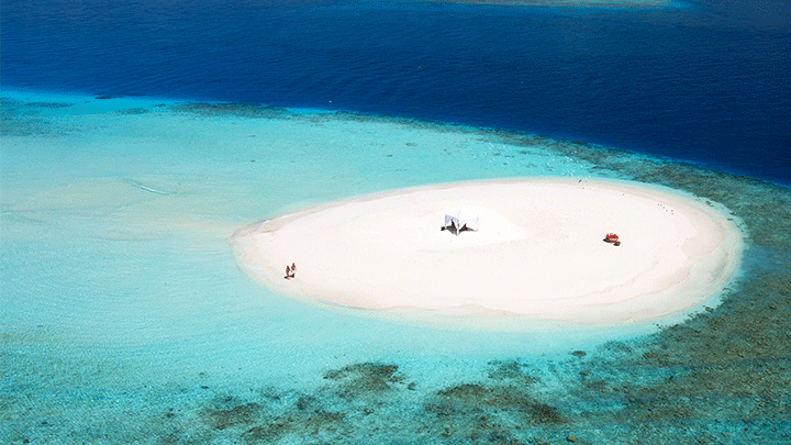Maldives island, travelling within the Maldives